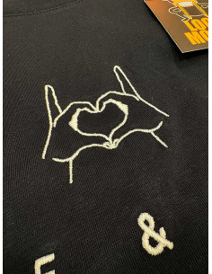 CAMISETA LOVE ME OR HATE ME 2