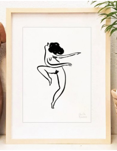 LÁMINA MUJER FELIZ BAILANDO