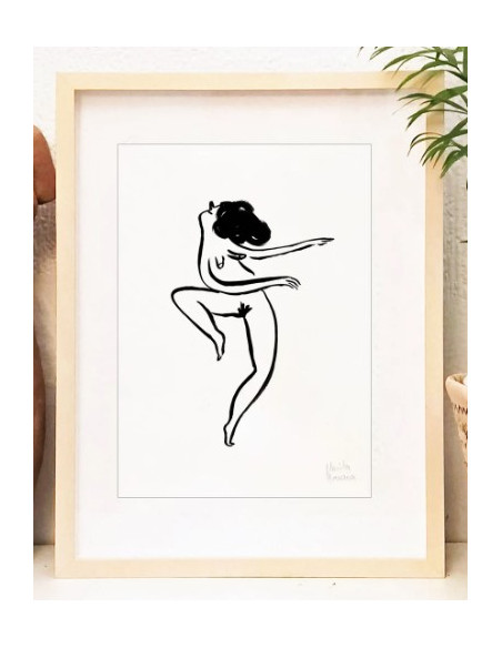 LÁMINA MUJER FELIZ BAILANDO