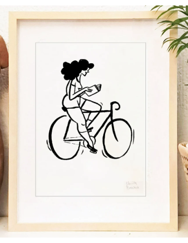 LÁMINA MUJER FELIZ LEYENDO